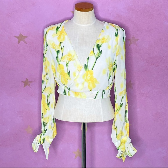 White Closet White Yellow Floral Open Sleeve Crop Top Women’s Large New - Picture 1 of 10